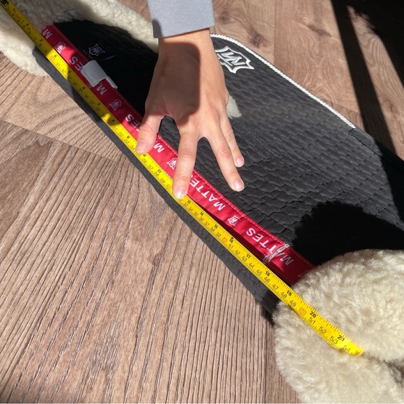 Mattes sheepskin jumping saddle pad black - Picture 11 of 15